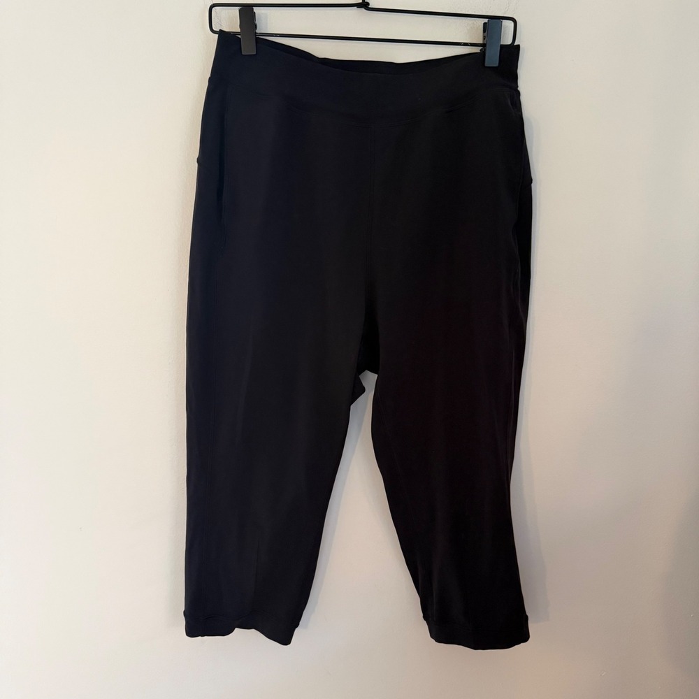 Lululemon women's Rejuvenate Crop *18" Black yoga leggings‎